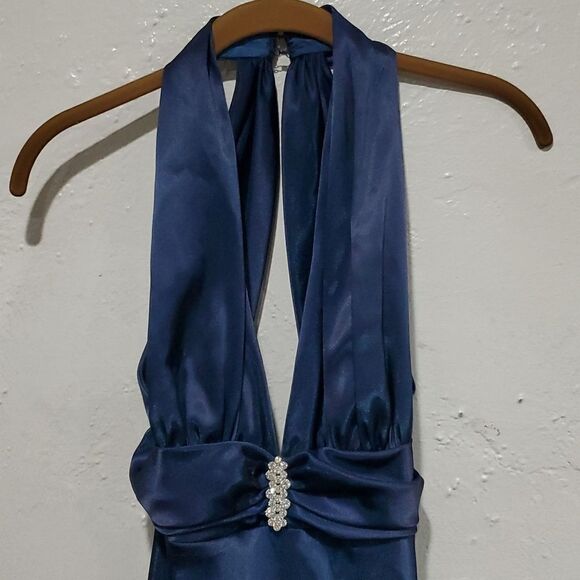 Y2K Cache Backless Maxi Dress in Ombre Blue - Picture 6 of 16